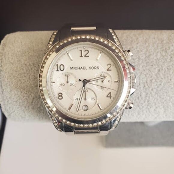 Michael Kors Blair Women's Watch 39mm Silver with Crystals Quartz MK5165 Running - Picture 7 of 11